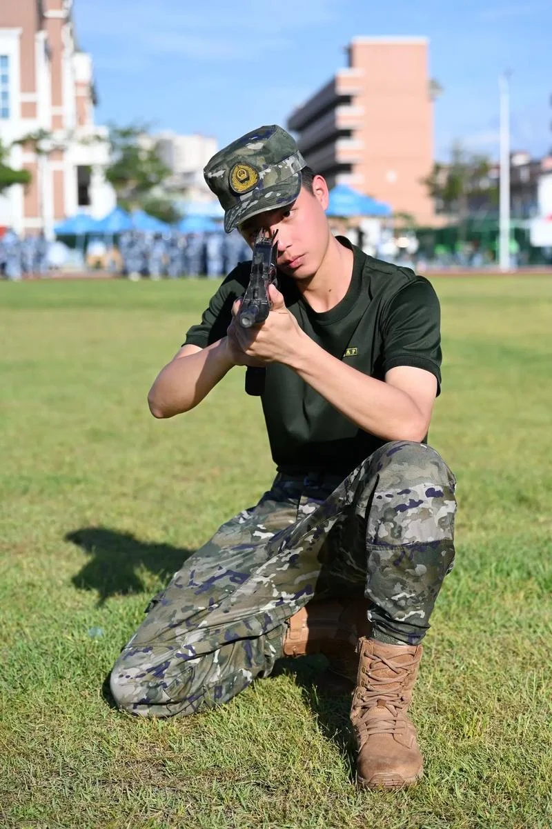 大学教官都是什么人_1