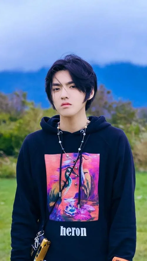 吴亦凡几月进的sm-吴亦凡进 SM 几月