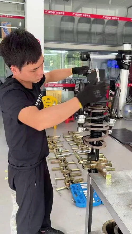 汽车弹簧减震器原理_1