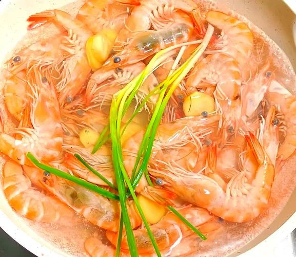 海虾水煮怎么做的_2