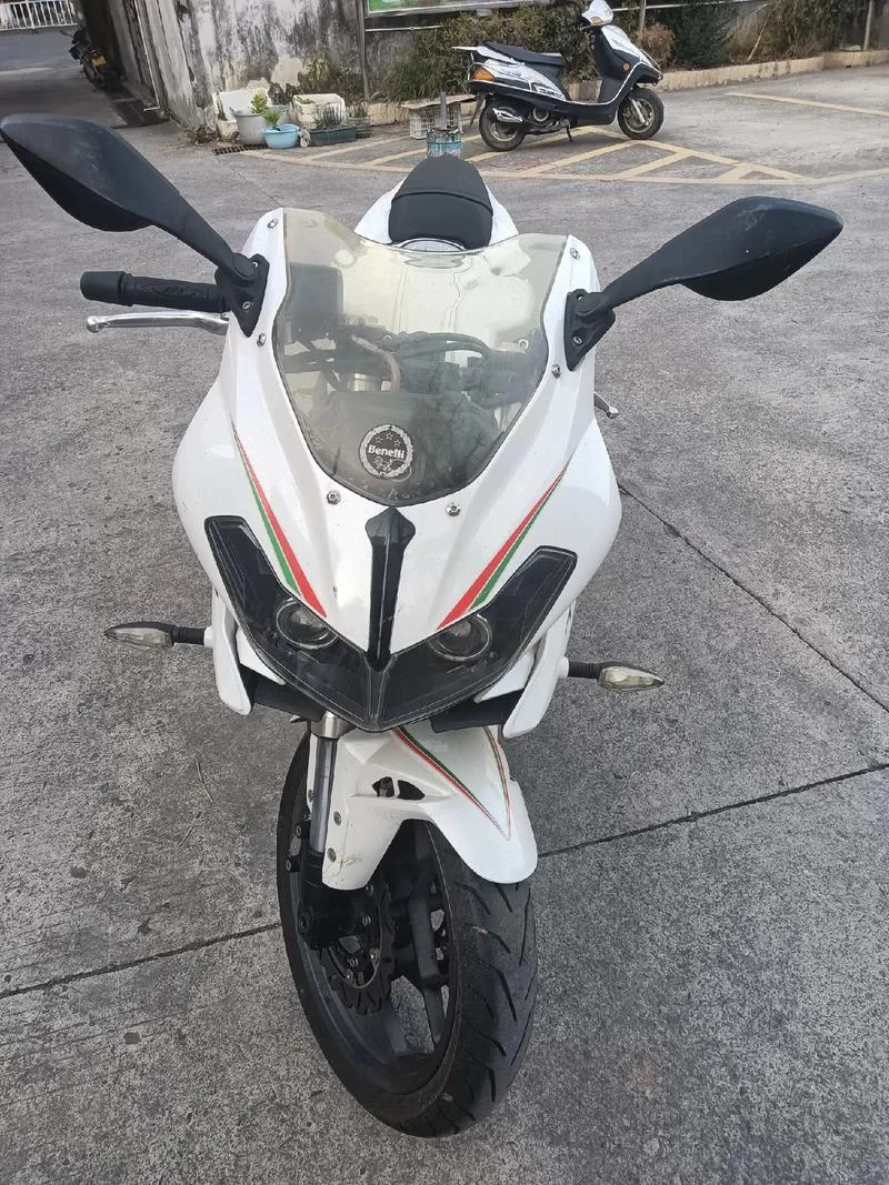 贝纳利300多少钱_1