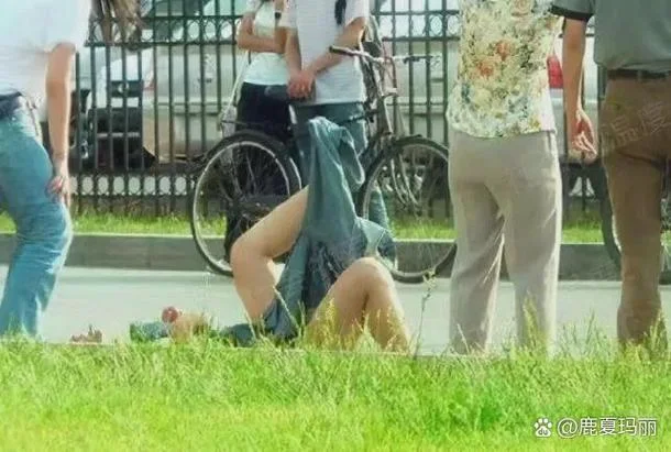 梦见2个女人光着全身什么意思?_1