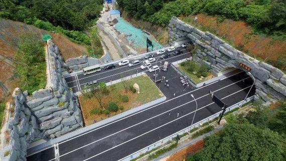 紫之隧道全程多少公里_2