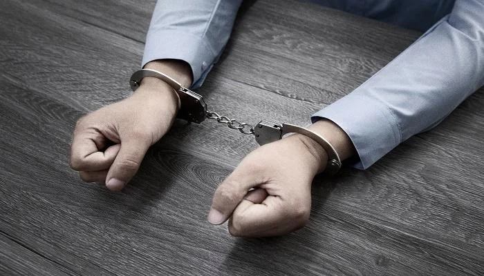 男人梦见自己坐牢3年_2