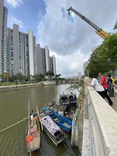 梦见落水后自己飘上岸_2