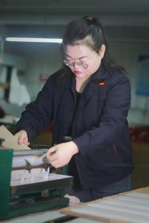 加工厂老板现状怎么写_1