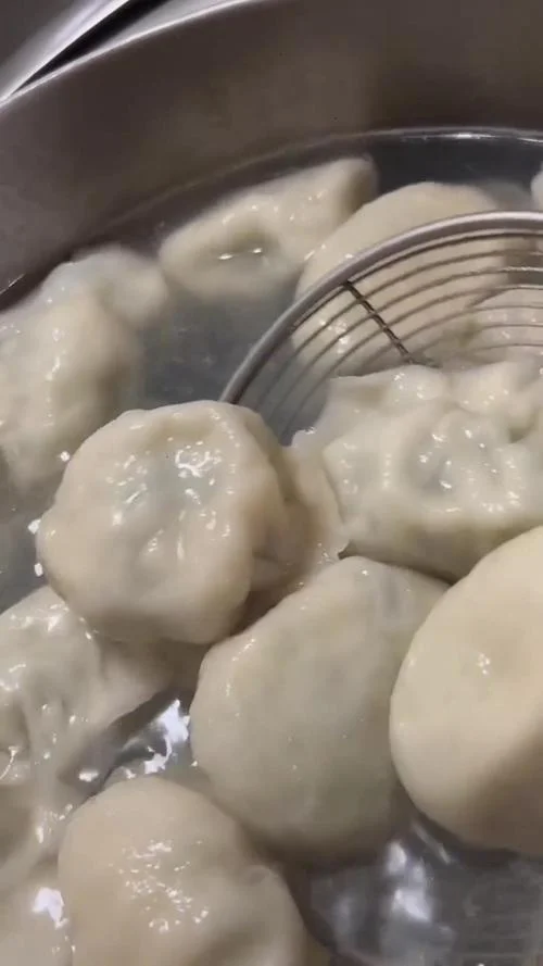 做梦自己包饺子-梦见亲手包饺子