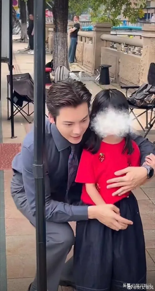 陈伟霆祝福baby微博_2