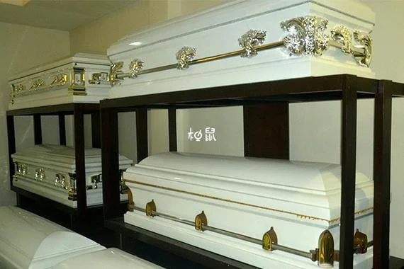 梦见白棺材在家房间里_1