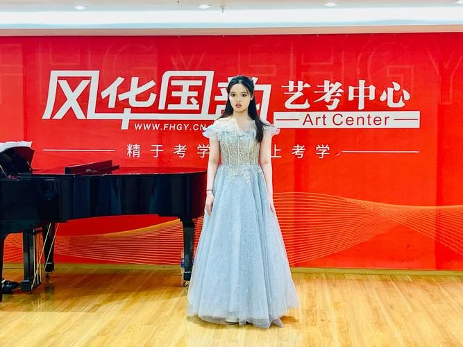 艺考需要穿什么衣服_1