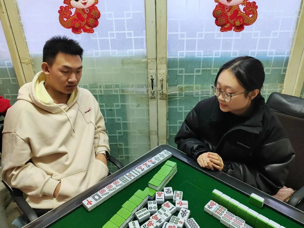 梦见看着别人打麻将_1