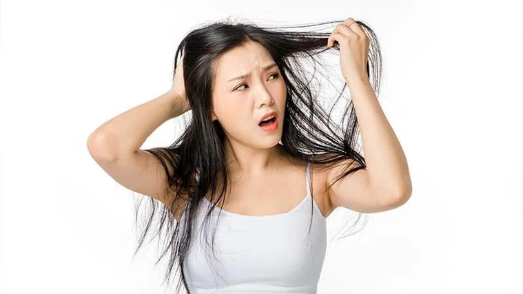 女人梦见天上掉物品_2