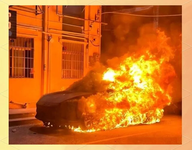 梦见车着火了什么征兆_1