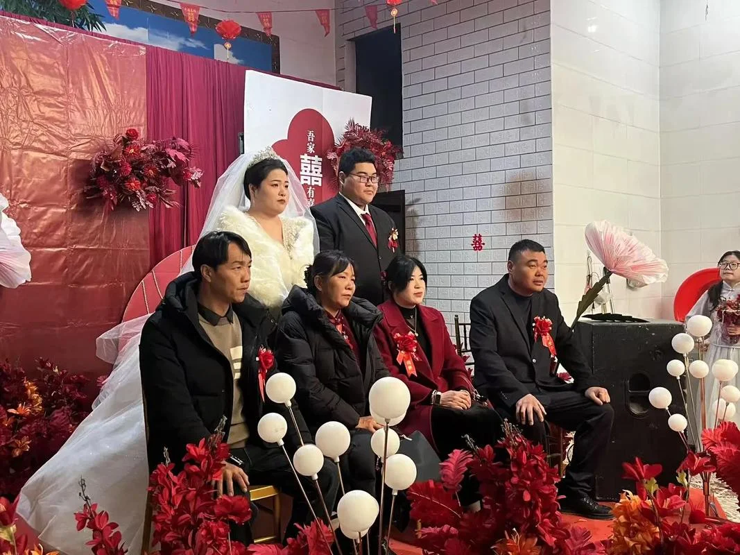梦到别人家结婚_1