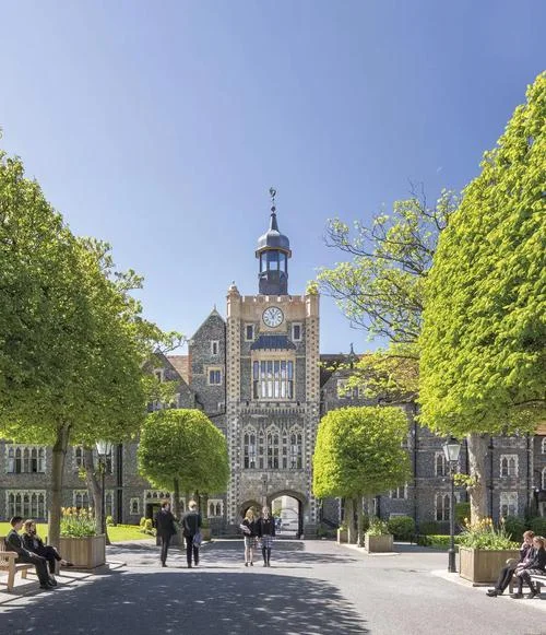 英国布兰顿大学排名_2