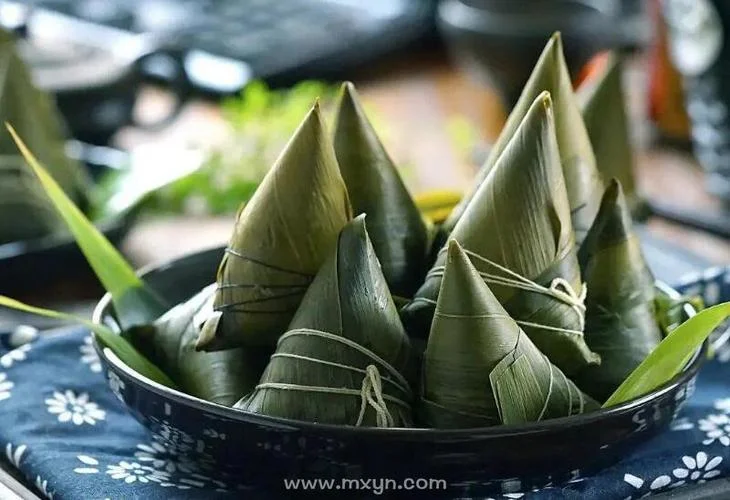 做梦包粽子是什么意思-梦求包粽含义