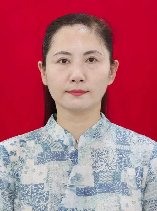 阆中东风中学李倩老师-阆中东风中学李倩老师