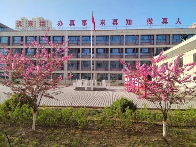甘肃东风中学校长-甘肃东风中学校长