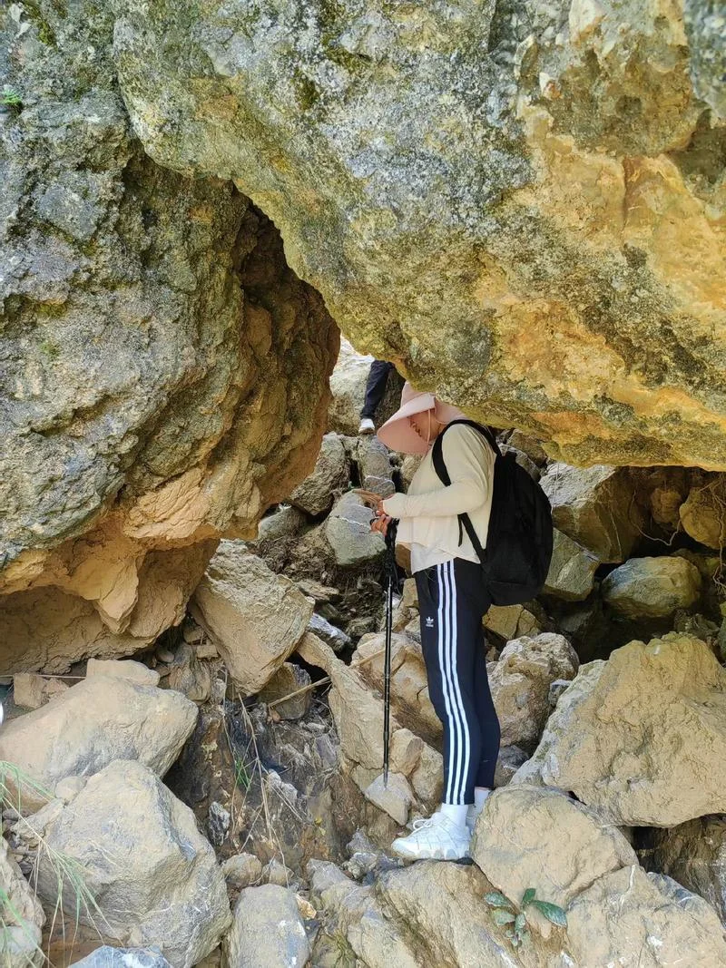 算命梦见爬山很陡峭_1