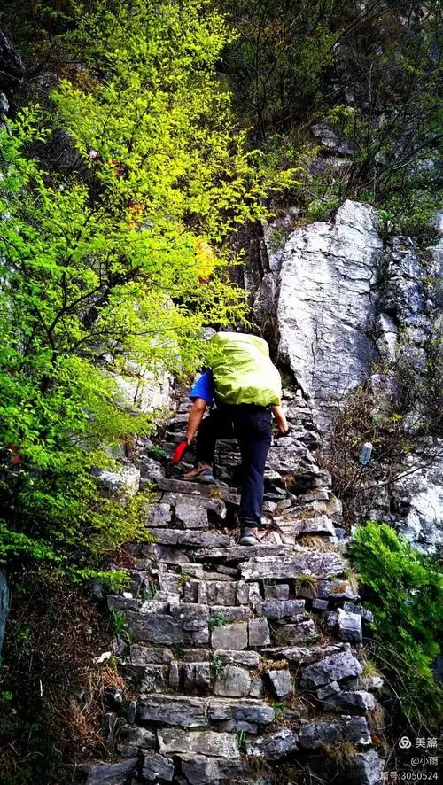 梦见翻山越岭长途跋涉_2