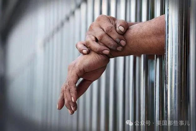 梦到自己犯罪_2