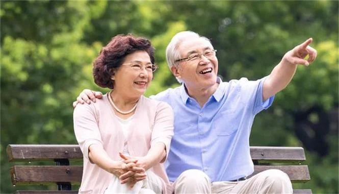 梦见死去的婆婆跟自己说话_1