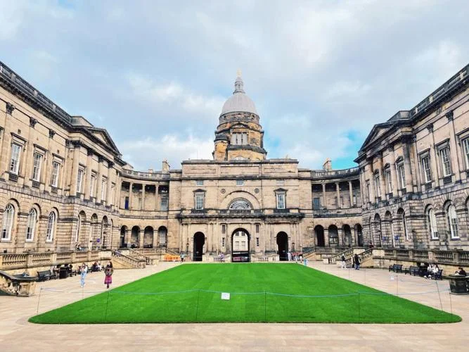 英国爱森堡大学_2