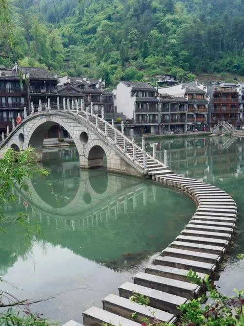 张家界5日游旅游多少钱_1