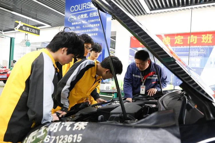 汽修学校哪家好全国汽修学校排名_2