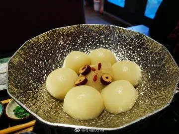 小厨方雨是哪一年出生-小厨方雨出生于哪一年