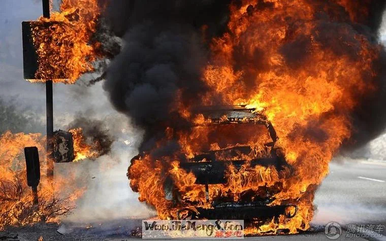 梦见院子着火_1