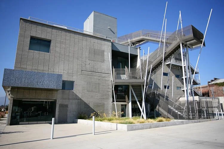 美国大学艺术学院_2