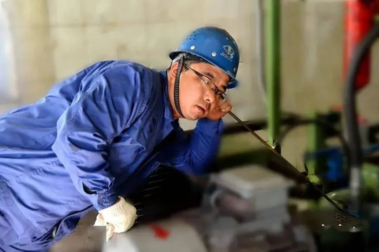 机械助理工程师报考_1