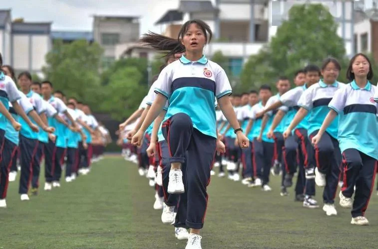 余庆县余庆中学校花_2