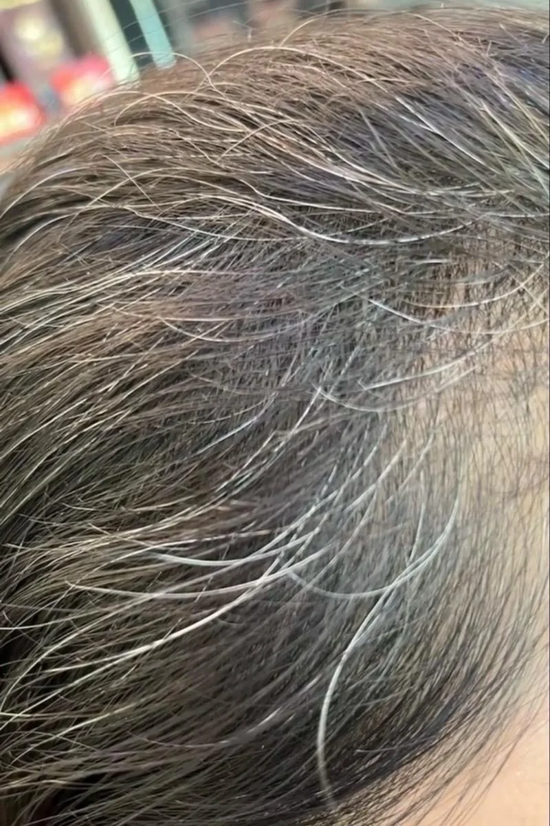 梦到别人满头白发_2