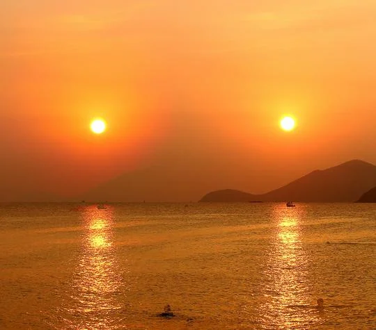 梦见两个太阳并在一起_2