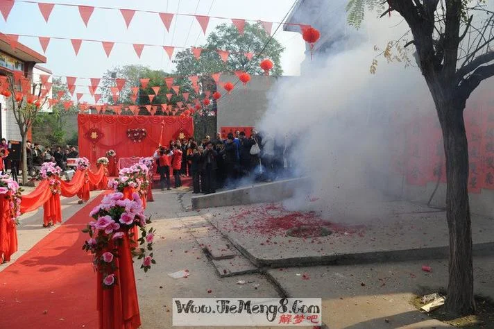 梦见自己喜欢的人结婚了是什么预兆-预示内心渴望与焦虑