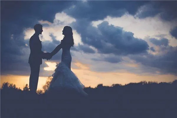 梦到和陌生人闪婚-陌生人梦闪婚