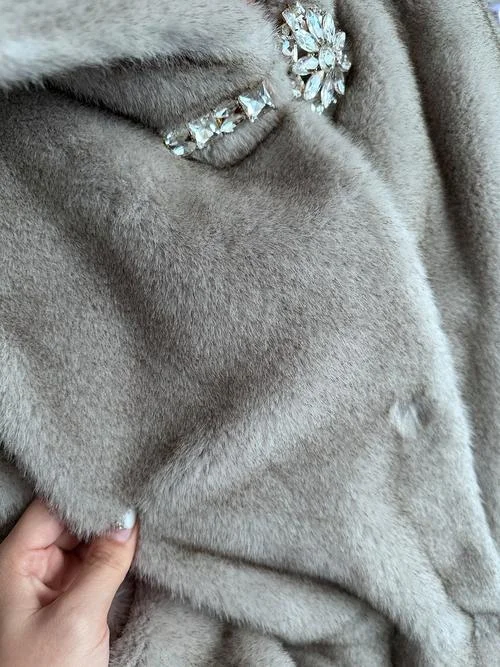 贵夫人皮草多少钱_1