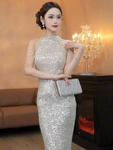 贵气逼人是什么意思_2