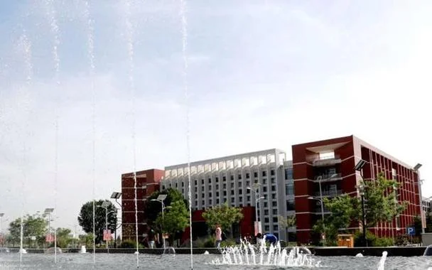 
                                    内蒙古电子信息职业技术学院-内蒙古电子信息职业技术学院