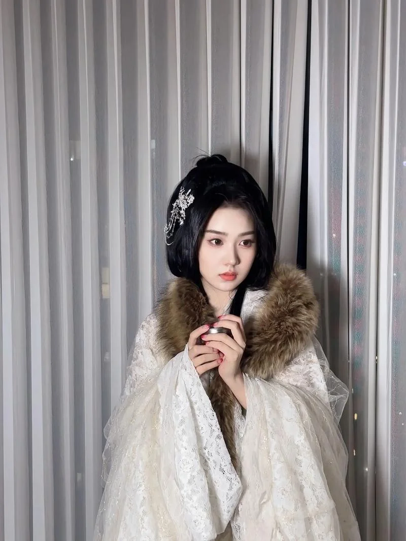 梦见长白发会戴孝吗_1