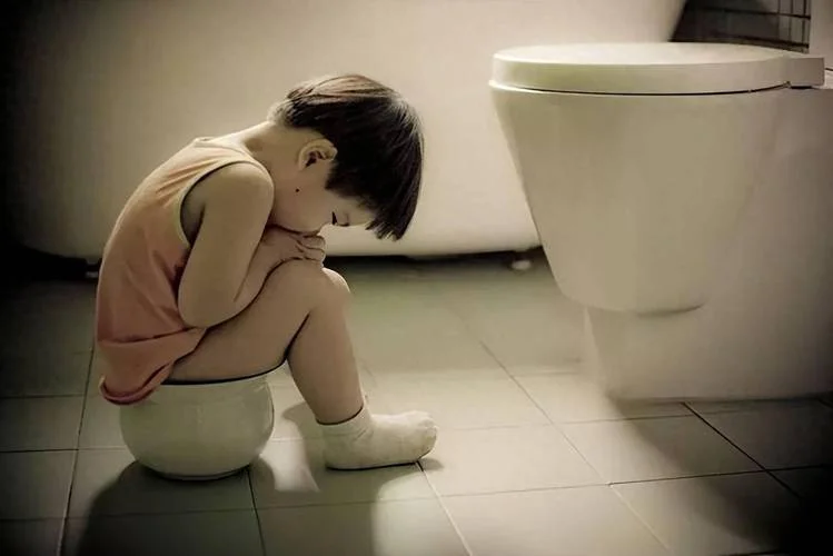 梦见小孩身上有屎_1
