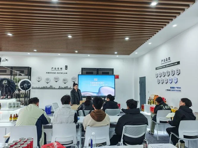 直播培训班一般多少钱_2