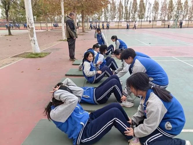 中学生健身-中学生健身