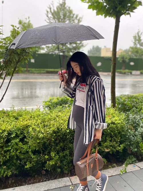 孕妇梦到下雨天_1