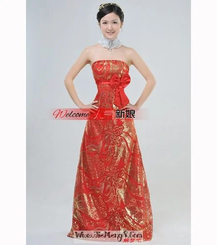 梦见别人穿婚纱被杀_1