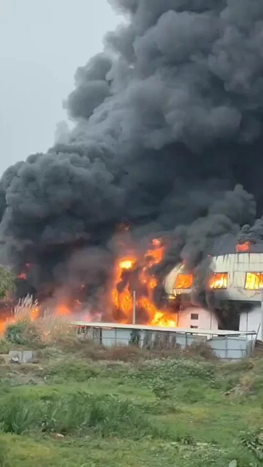 梦见工厂着火了_2