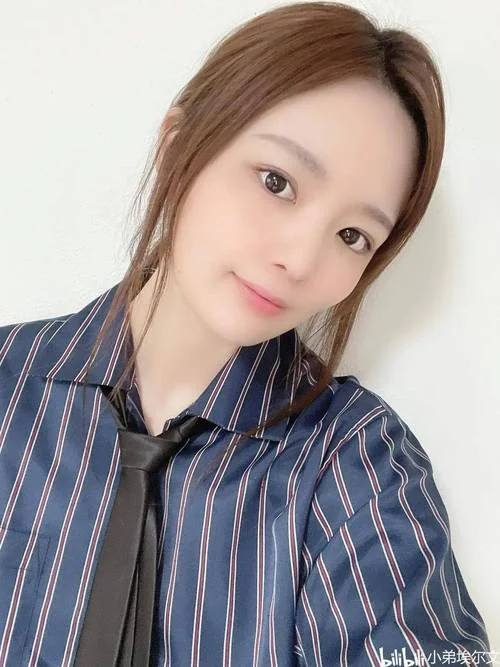 水手服女神番号出处_2