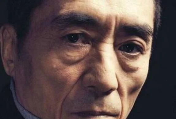 山根有横纹面相_2